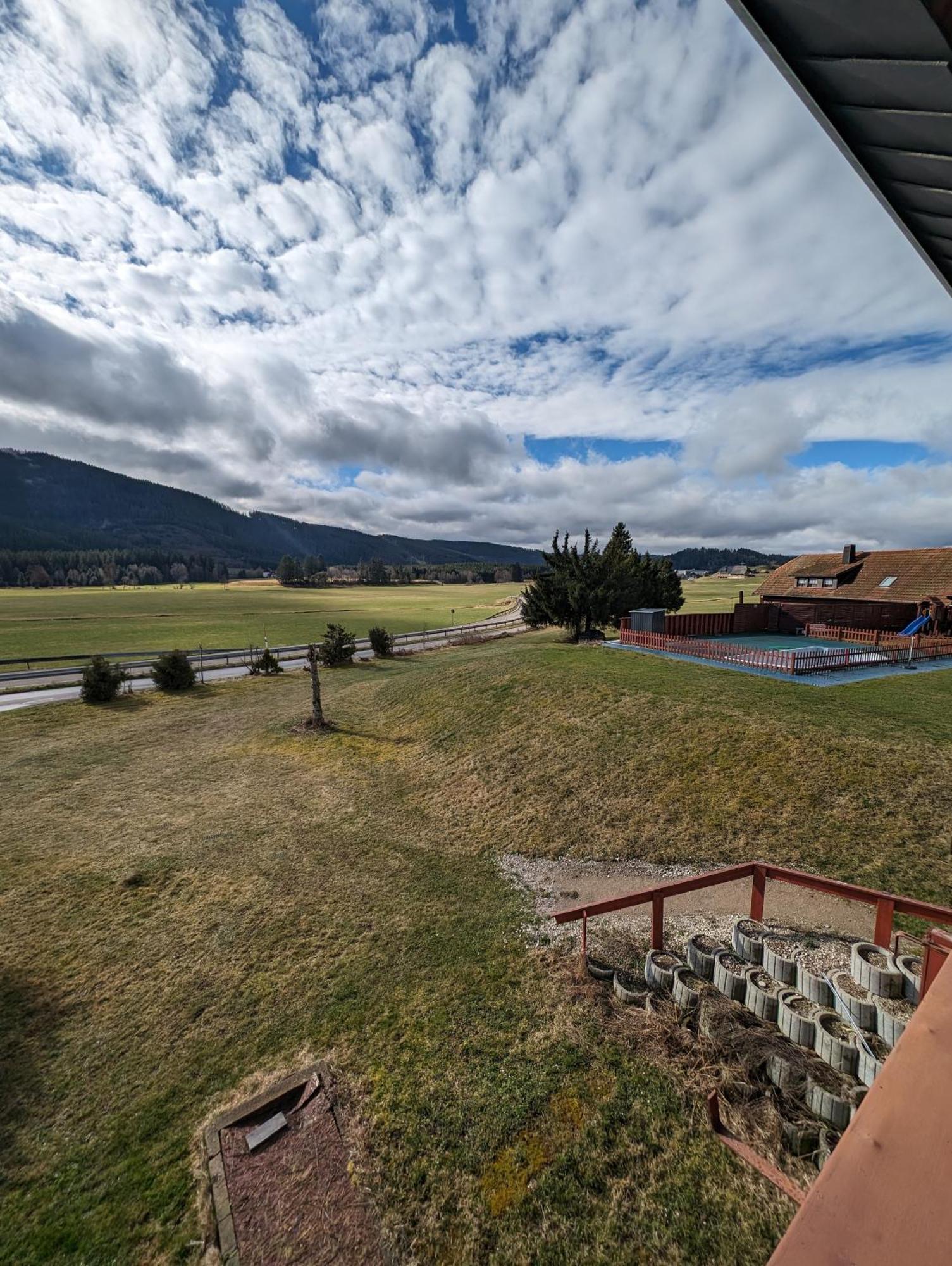 B Und B Titisee Hotel Sonnenmatte Nahe Badeparadies الغرفة الصورة